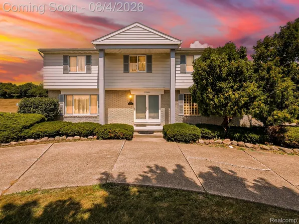 27580 Westcott Crescent Cir, Farmington Hills, MI 48334