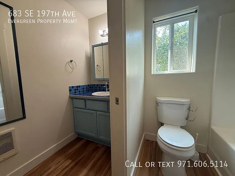 683 SE 197th Ave — Photo 29