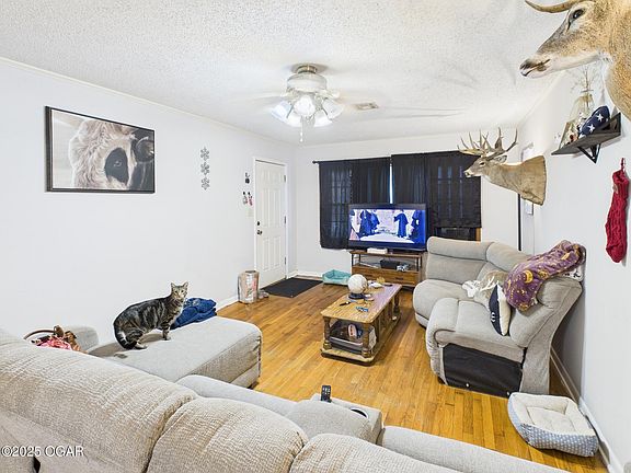 3rd image of 1912 A St NE