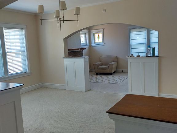 3rd image of 6028 Columbia Ave #2