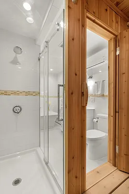 Sold by Compass | media 17