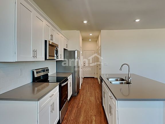 3rd image of 9174 Liberty Cap Ct