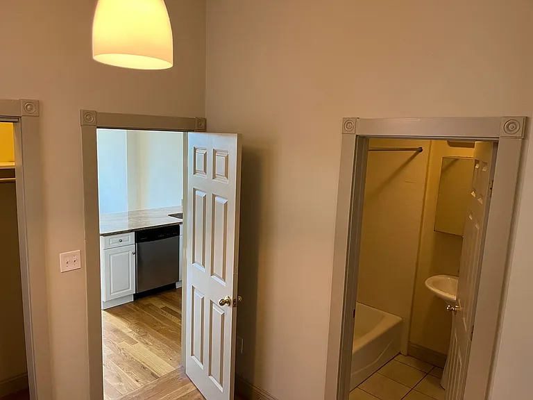 436 Prospect St — Photo 17