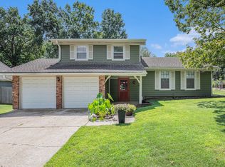 6409 W 101st St, Overland Park, KS 66212