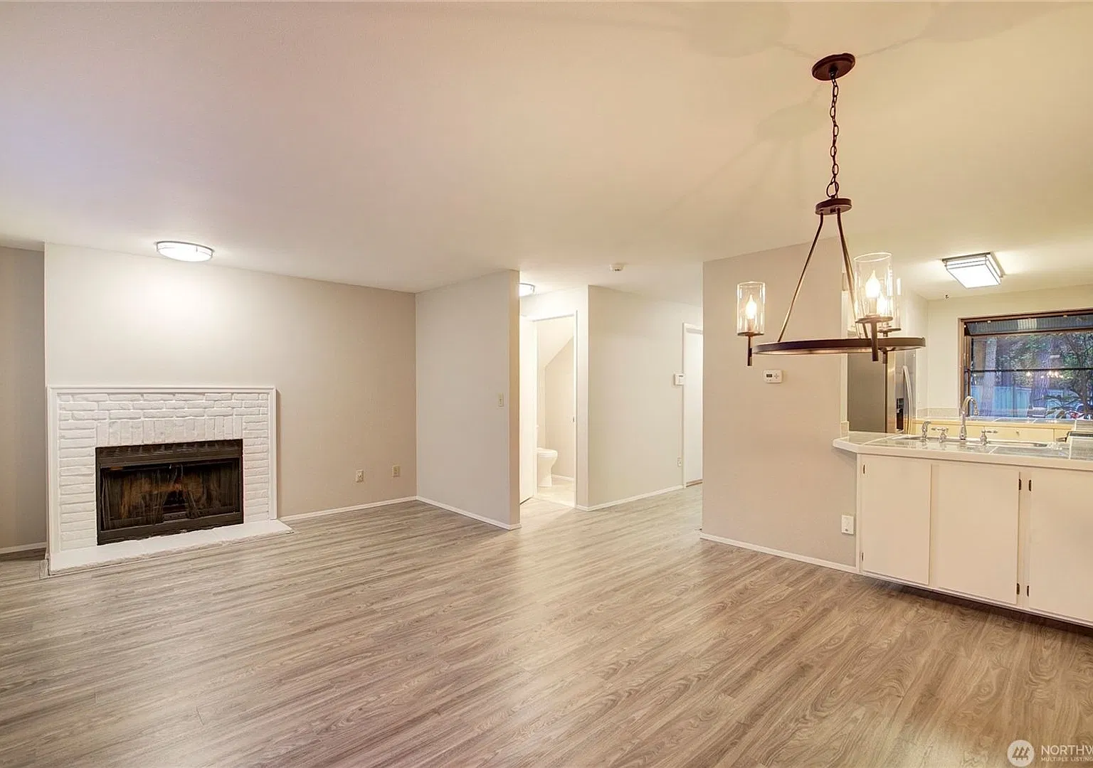 2Bd/1.5Ba Kirkland Townhome — Photo 4