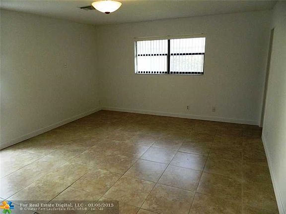 5th image of 4740 NW 73rd Ave