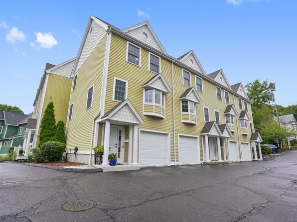 16 Hillside Place APT J4, Norwalk, CT 06854