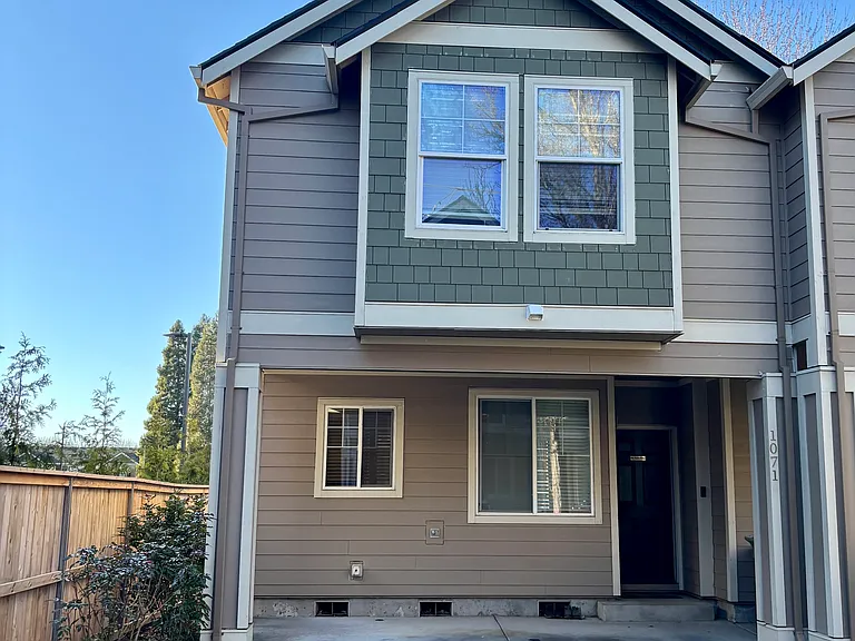1071 NE Perl Way — Photo 15