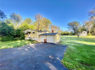 2359 Howard Ln, Akron, OH 44312