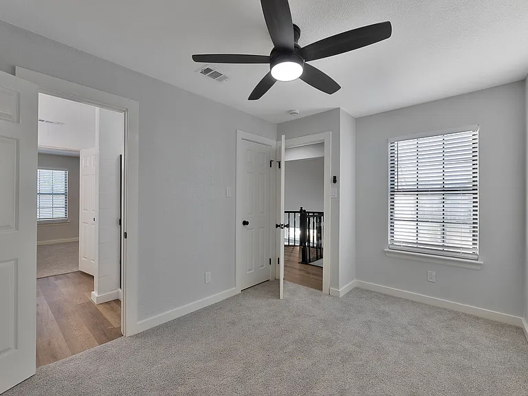 1911 Lavaca Ct — Photo 13