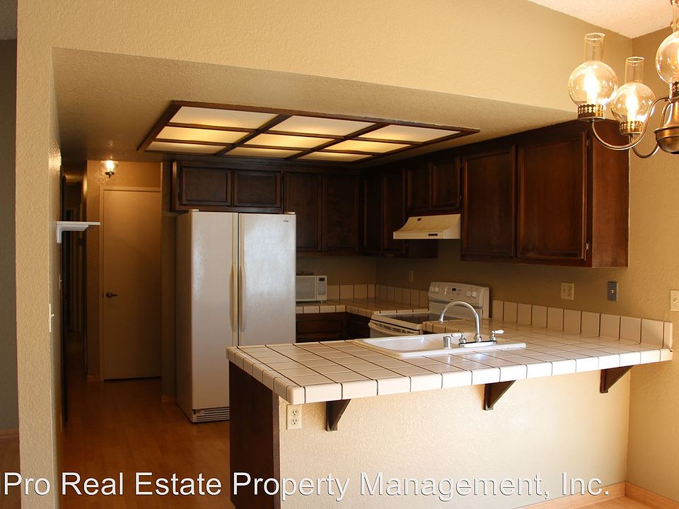 2nd image of 5793 Bellflower Dr