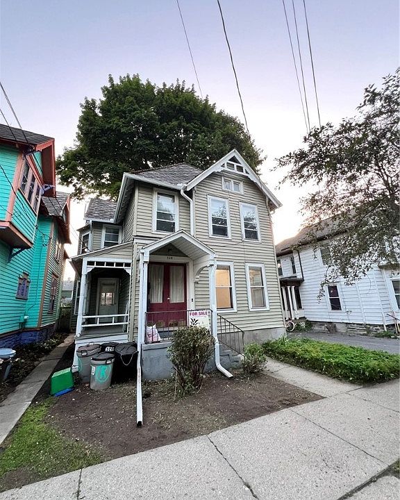 1st image of 320 N Geneva St