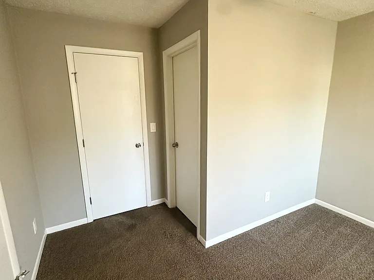 8854 Eagleview Dr #3 — Photo 6