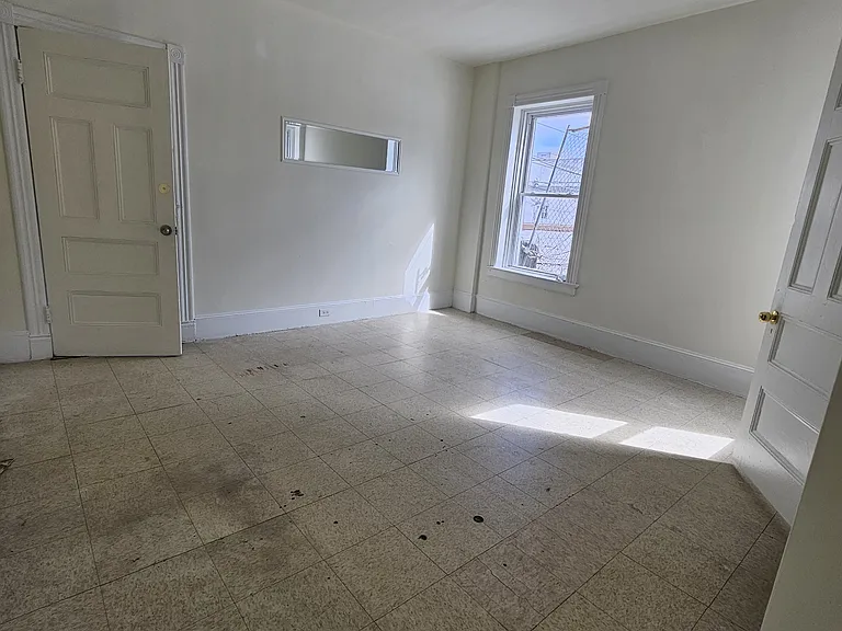 136 North St #B — Photo 4