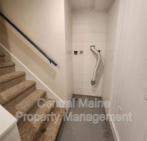 109 S Reynolds Rd — Photo 22