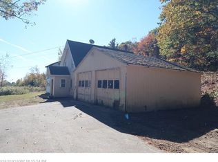 480 Church Rd, Mount Vernon, ME 04352