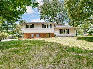80 Pine Village Dr, Granville, OH 43023