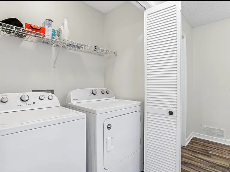 520 Stoney Creek Ave — Photo 10