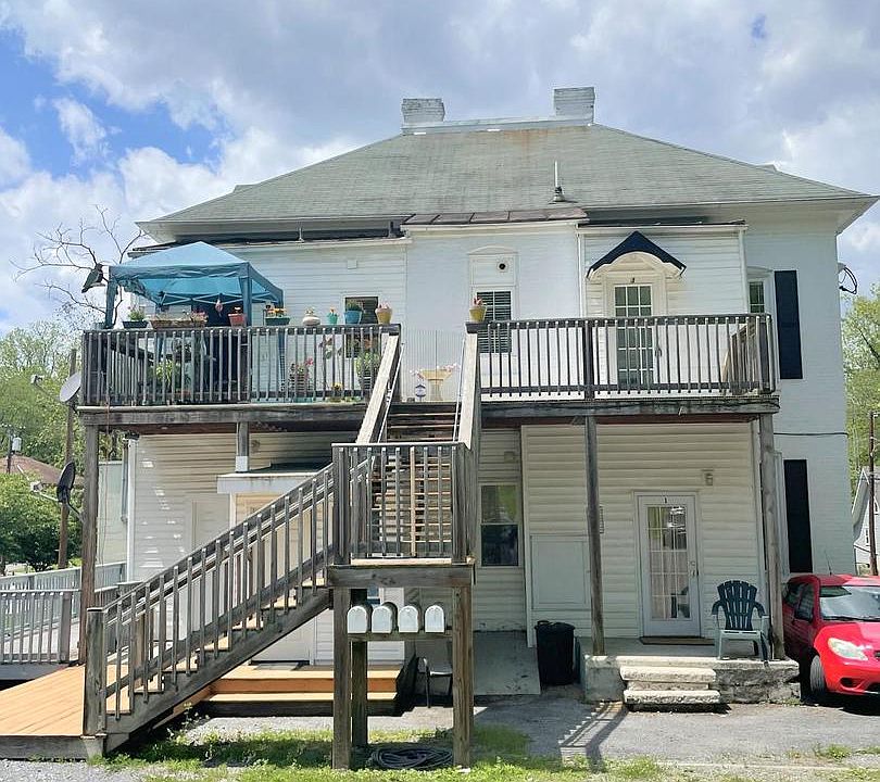 1st image of 724 Virginia Ave APT 2