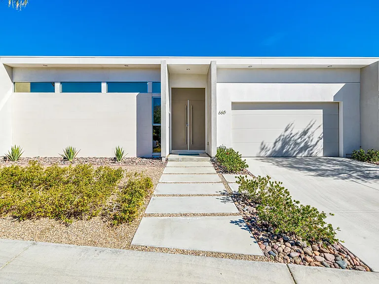 660 Equinox Way — Photo 16