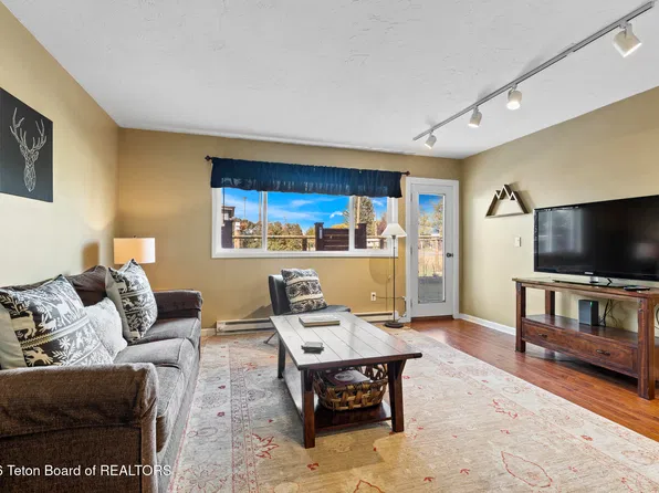 70 N 2nd St #1, Driggs, ID 83422