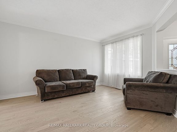 5th image of 30 Rowe Dr
