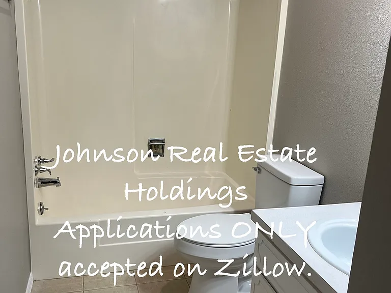 4715 SE Adams Blvd #905D — Photo 7