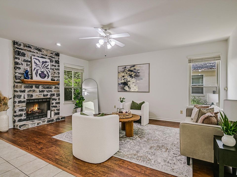 1st image of 13247 Darwin Ln