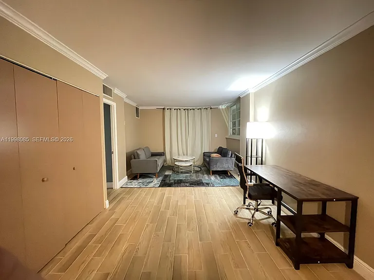 1750 James Ave #5G — Photo 7
