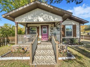 901 Peach St, Sanger, TX 76266