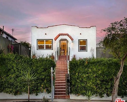 2nd image of 5213 Irvington Pl