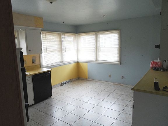 2nd image of 2315 W Bolivar Ave
