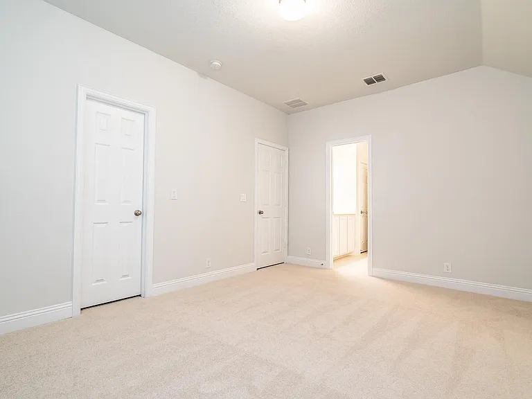 3816 Walden Dr — Photo 23