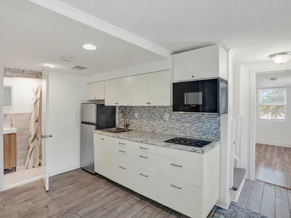5600 Ottawa St #2, Oxon Hill, MD 20745
