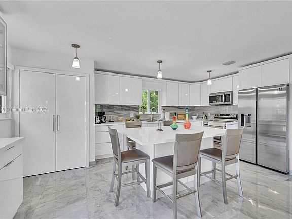 4th image of 103 Dove Creek Dr