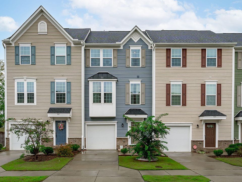 1st image of 925 Arnold Place Dr