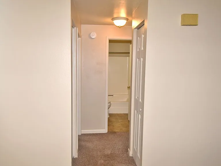 1170 Grant Aly #B — Photo 10