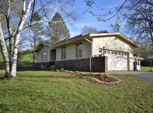 W278S3209 Marlene Ln, Waukesha, WI 53189