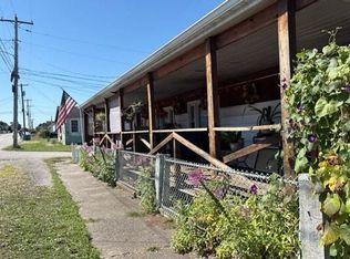 635 3rd St, Windsor Heights, WV