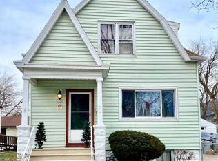 2616 W Rogers St, Milwaukee, WI 53204