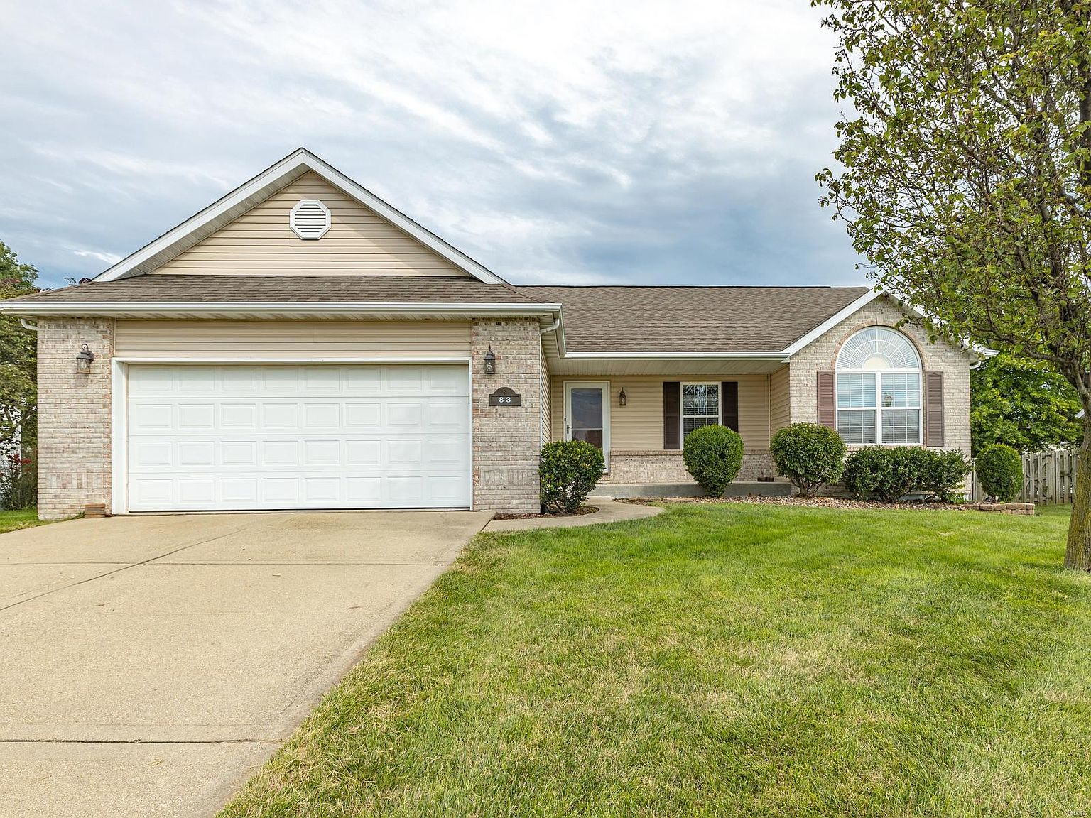 83 Stonebrooke, Troy, IL 62294 Zillow