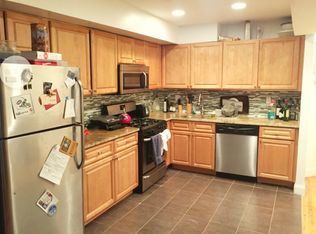 2810 38th St, Long Island City, NY 11103