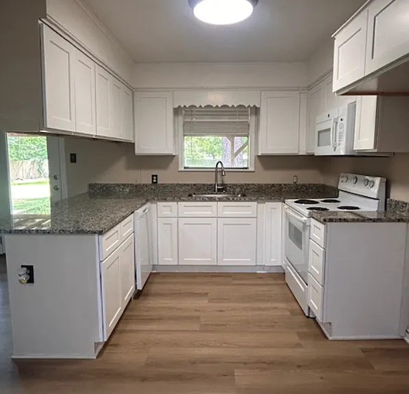 104 Summerset Dr — Photo 2