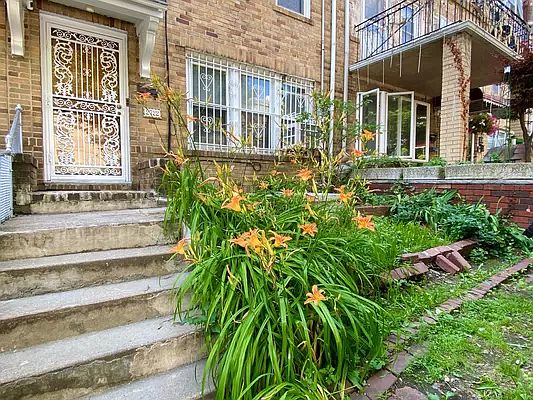 2nd image of 27-22 14th St