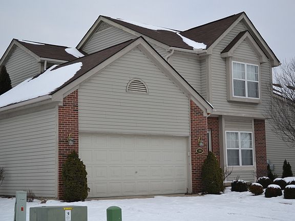 Front of Home, 2 Car Garage