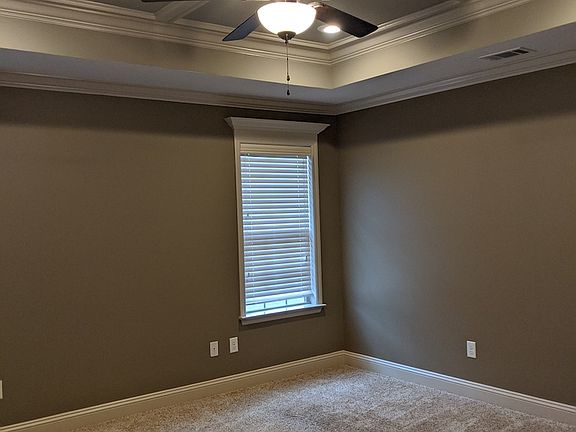 5th image of 3946 Warwick Dr