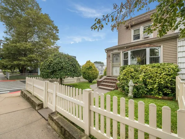 19828 33rd Ave, Flushing, NY 11358
