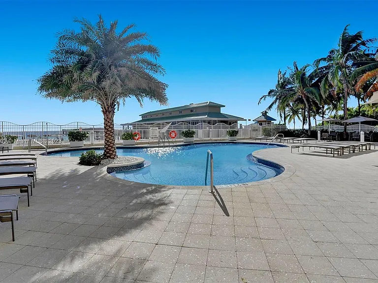 16699 Collins Ave #1908 — Photo 24