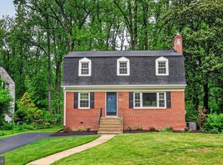 6538 Oakwood Dr, Falls Church, VA 22041