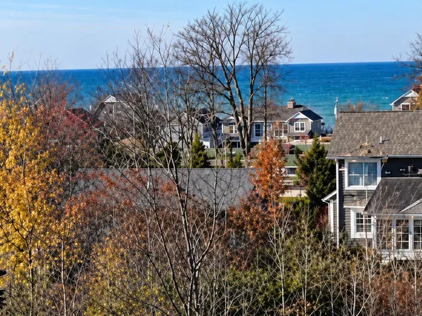 7368-A/B Beachview Dr, South Haven, MI 49090